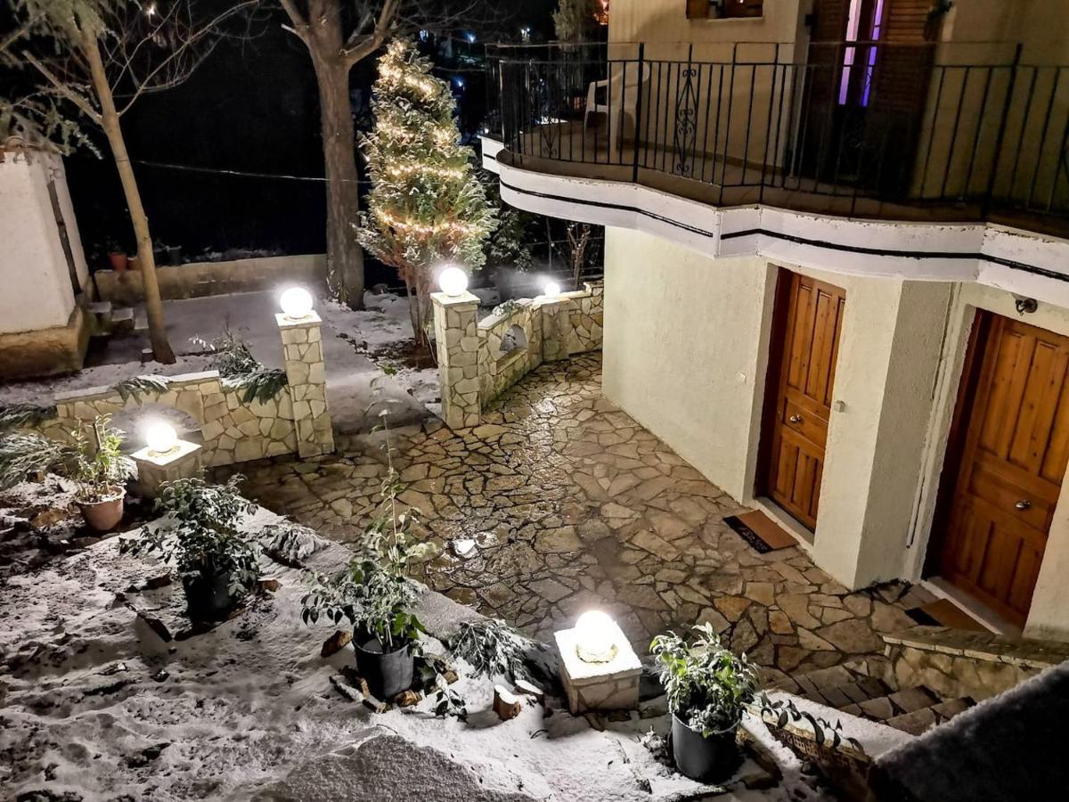 Keramidaki Mini Suites 4 Kalavryta Exterior photo